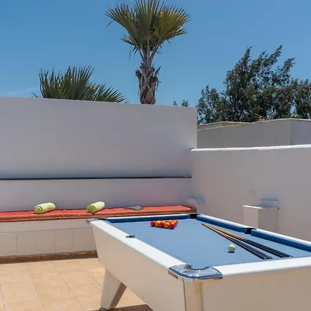 Michelle - Lh114 By Now Ltd * Playa Blanca (Lanzarote)